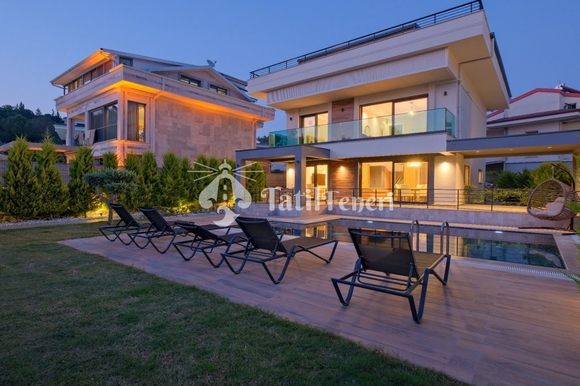 Villa Diana 2