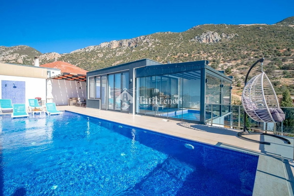 Villa Spring 1