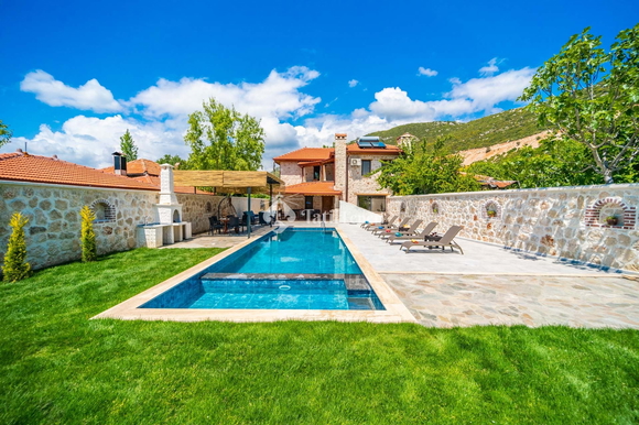 Villa Yanar