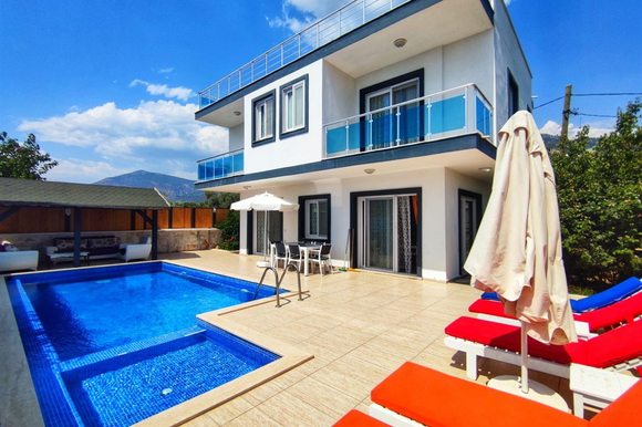 Villa Cemre Üzümlü